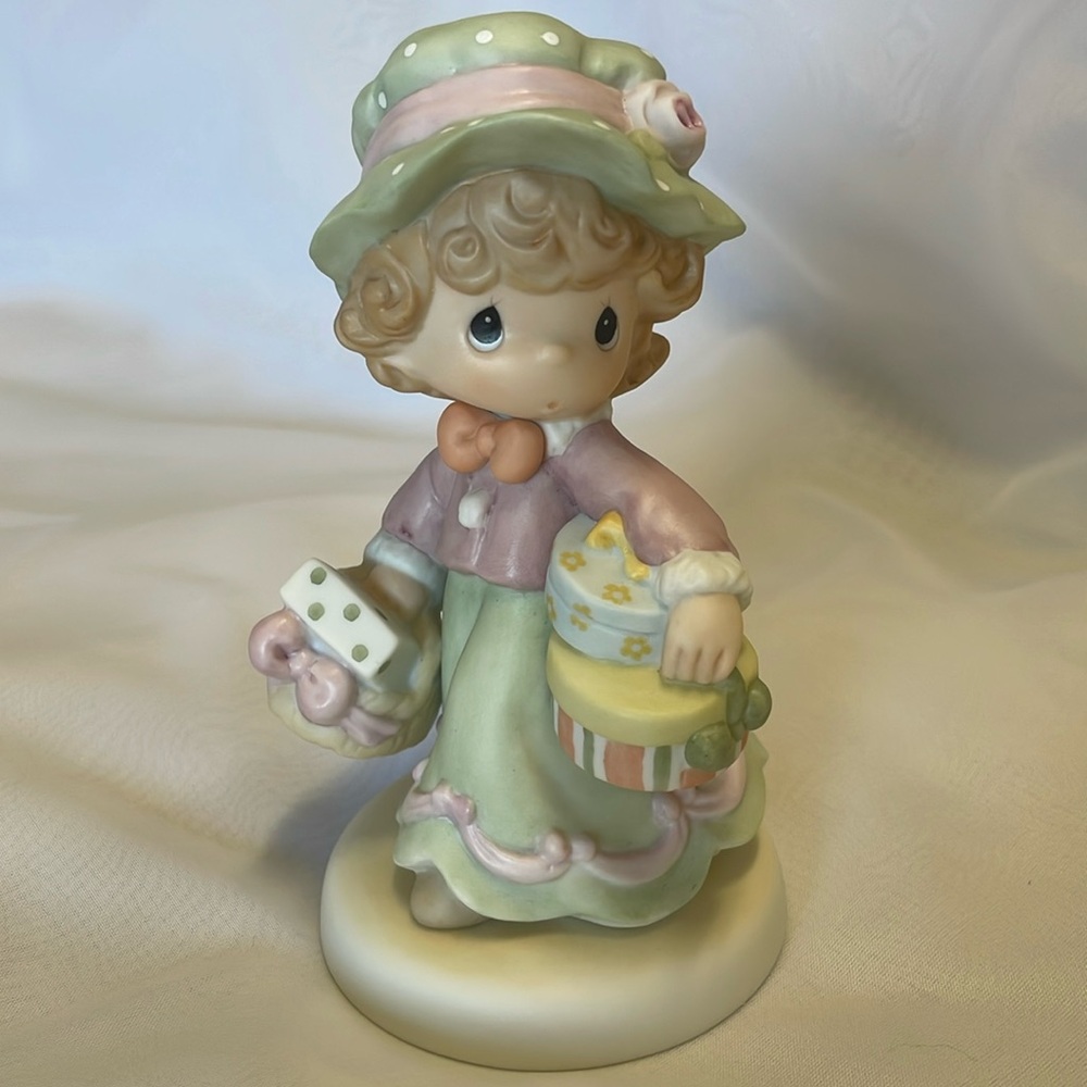 Precious Moments 5.5” ‘Sure Could Use Less Hustle and Bustle’ Enesco 2000
